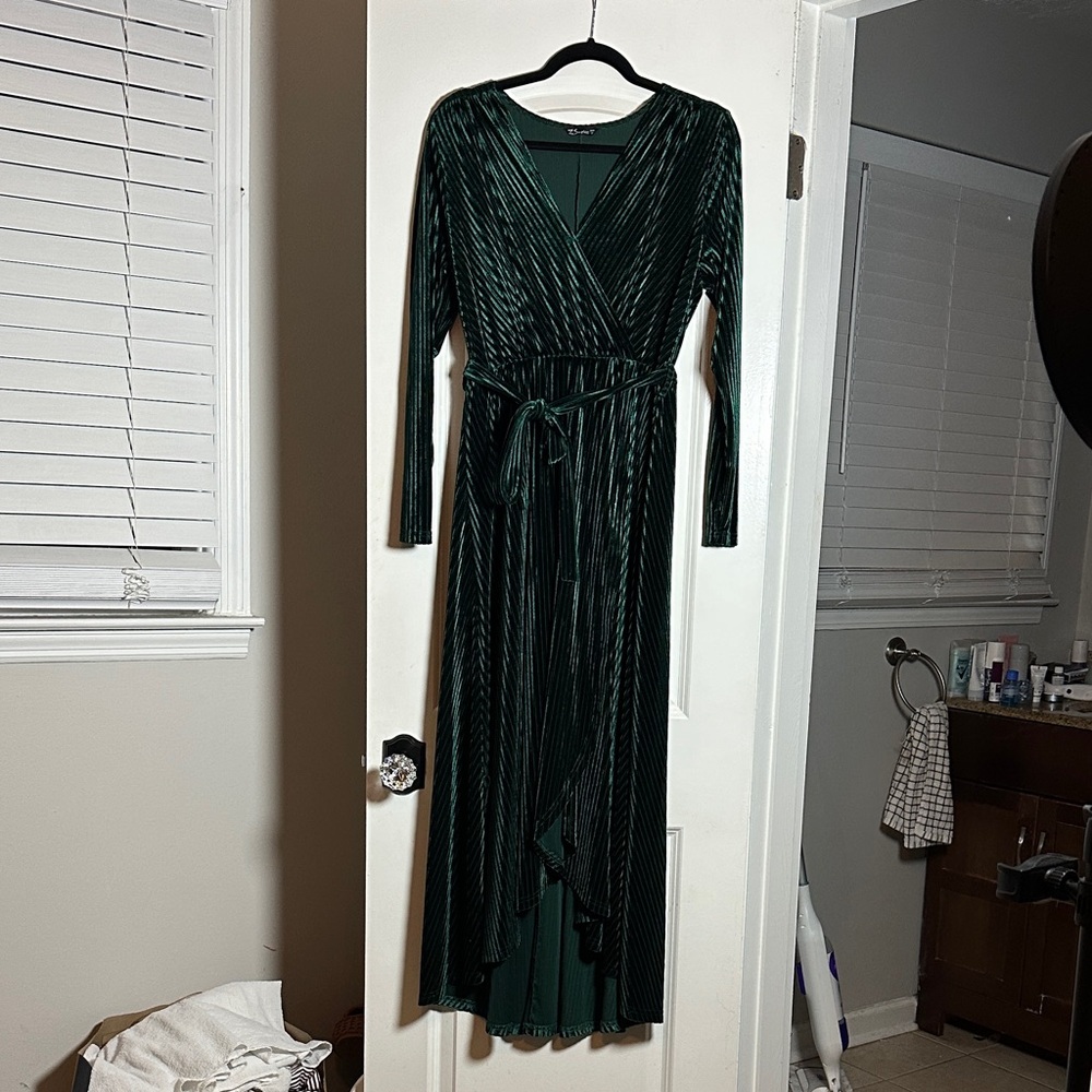 Simple Dark Green Velvet Long Sleeve Dress